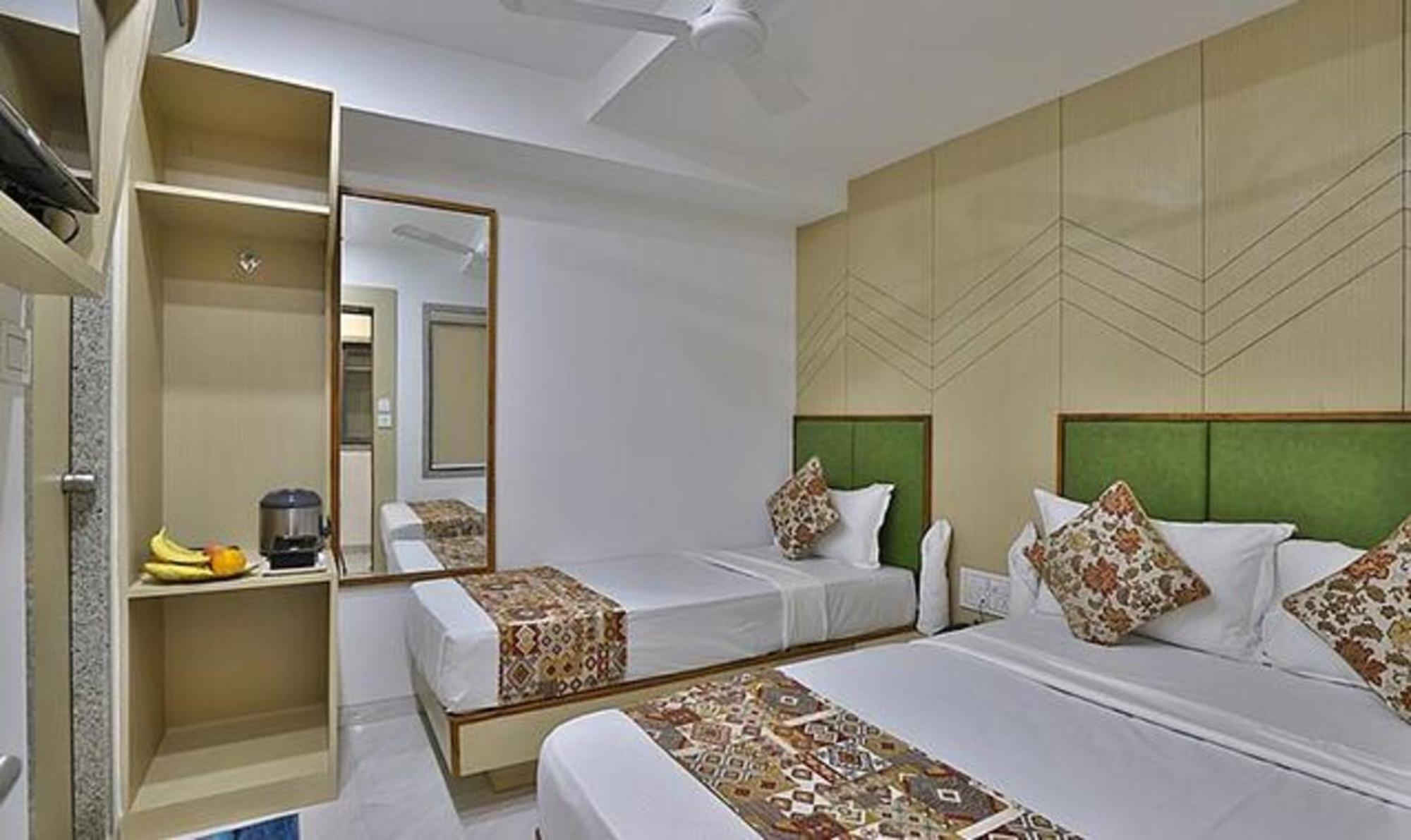 Fabhotel Prime Legend Surate Extérieur photo