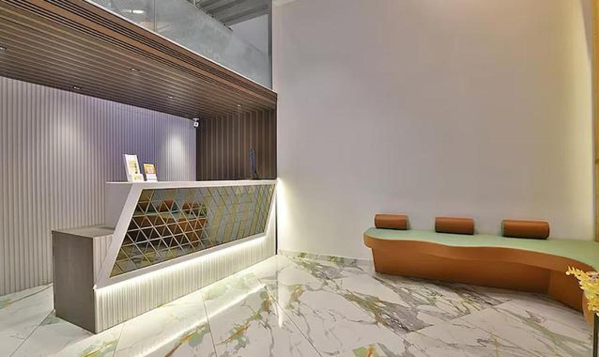 Fabhotel Prime Legend Surate Extérieur photo